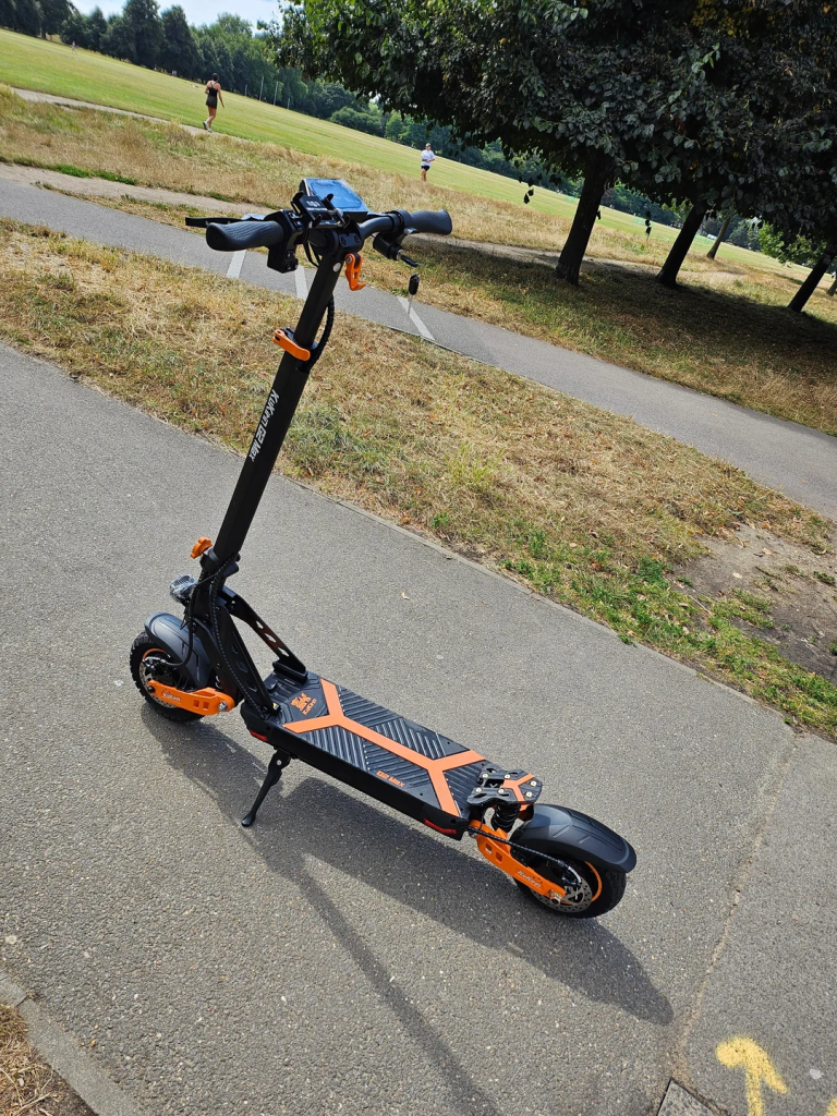 Kukirin G2 Max electric scooter