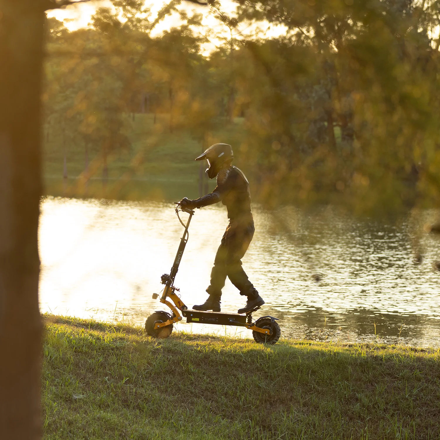 Tips for commuting on an electric scooter safely