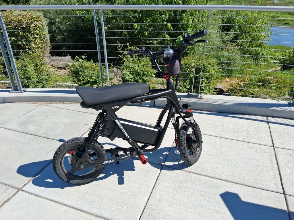 EMOVE Roadrunner V3 Electric Scooter